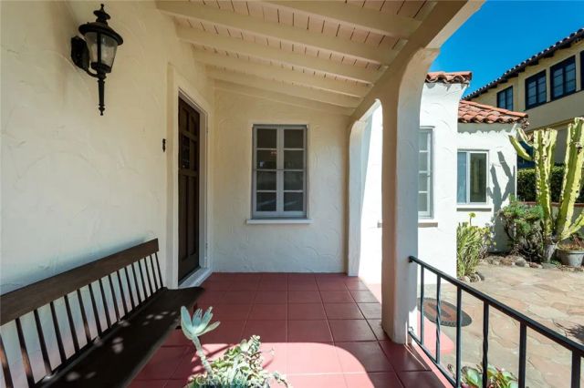 1157 N Isabel, Glendale, CA 91207