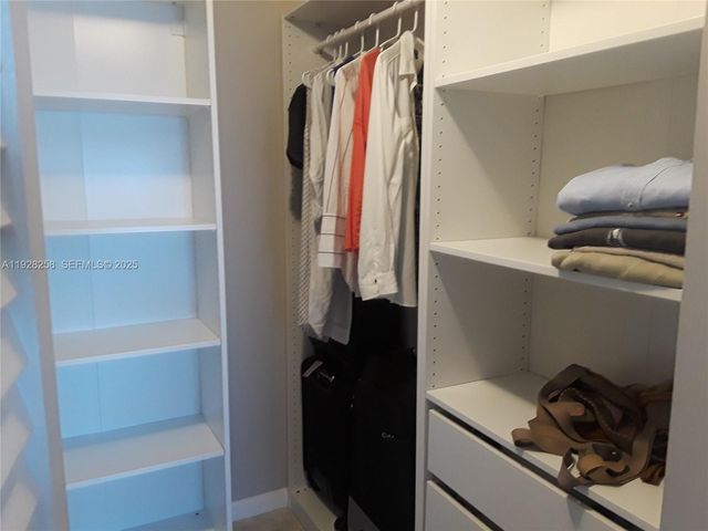 1801 S Ocean Dr PH33, Hallandale Beach, FL 33009