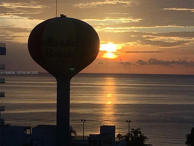1801 S Ocean Dr PH33, Hallandale Beach, FL 33009