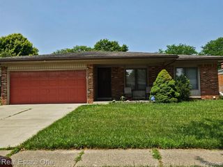 37683 Adrian Drive, Sterling Heights, MI 48310