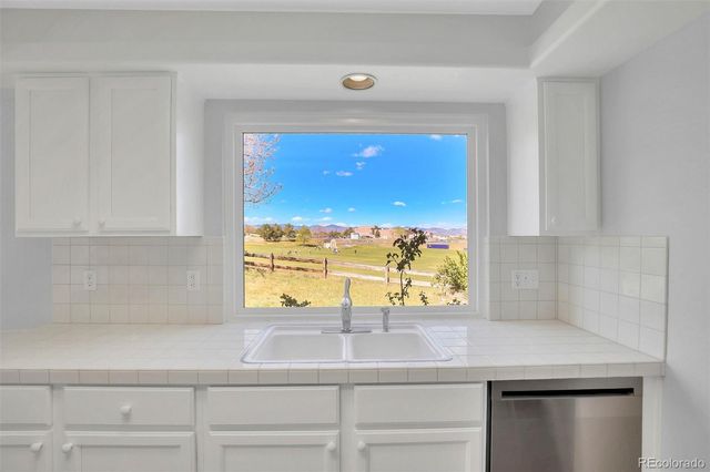 10089 Cedaridge Way, Highlands Ranch, CO 80129