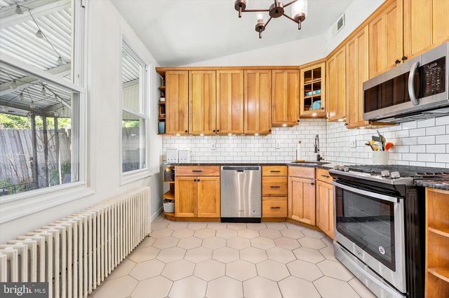 184 CONARROE ST, Philadelphia, PA 19127