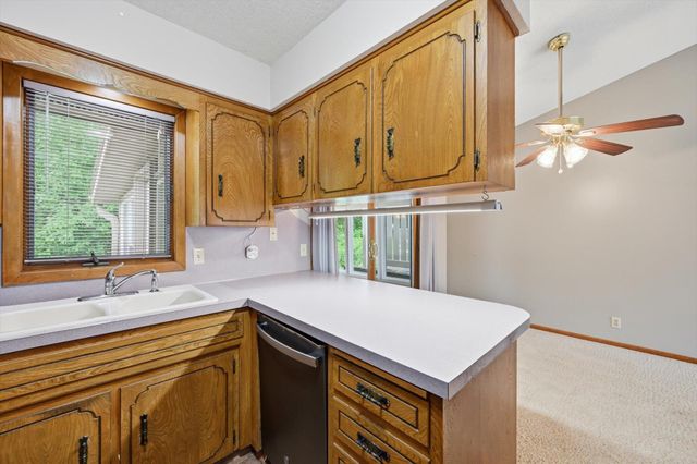 1129 ARBOR RIDGE Drive, Council Bluffs, IA 51503
