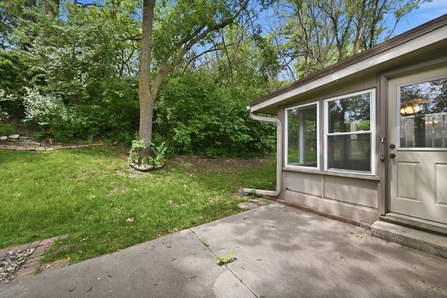 1129 ARBOR RIDGE Drive, Council Bluffs, IA 51503