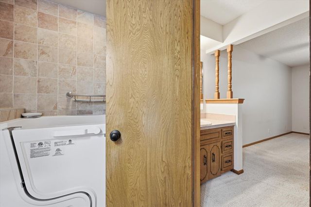 1129 ARBOR RIDGE Drive, Council Bluffs, IA 51503