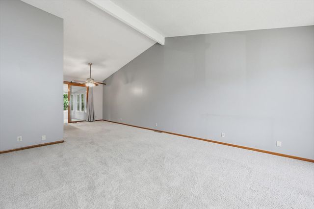 1129 ARBOR RIDGE Drive, Council Bluffs, IA 51503