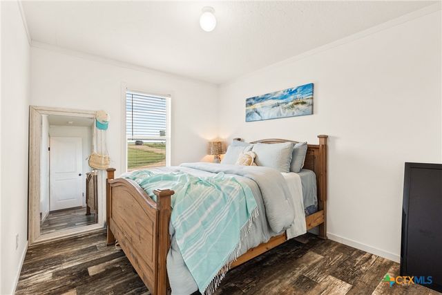 744 E Wiedemann Road, Flatonia, TX 78941