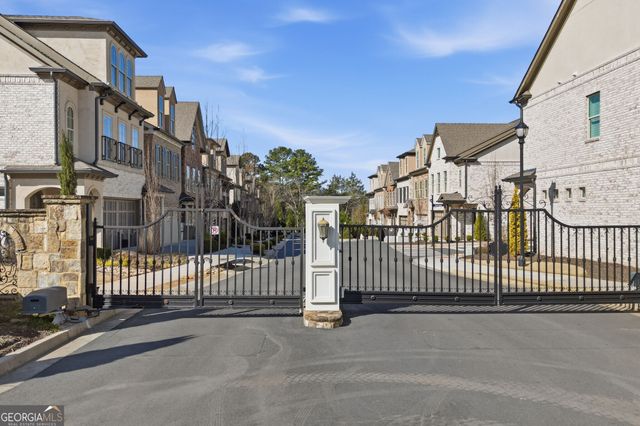 110 Via Roma, Woodstock, GA 30189