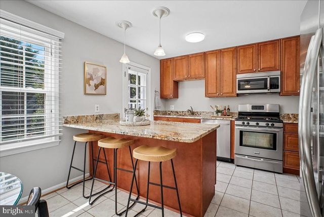 9501 TREGARON PL, Burke, VA 22015