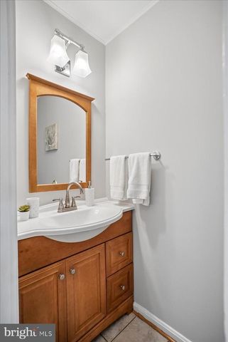 9501 TREGARON PL, Burke, VA 22015