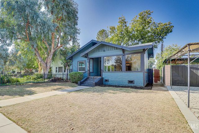 321 Oleander Avenue, Bakersfield, CA 93304