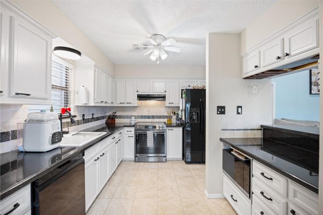 1114 Tiki Drive, Tiki Island, TX 77554