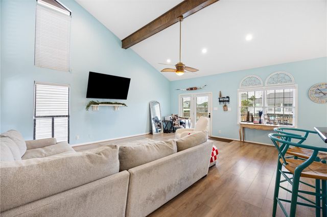 1114 Tiki Drive, Tiki Island, TX 77554