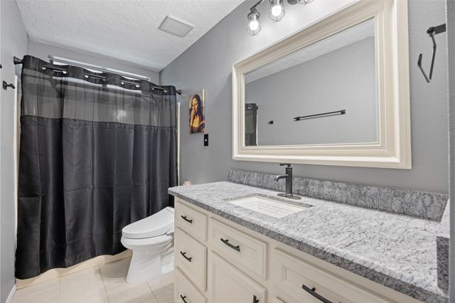 1114 Tiki Drive, Tiki Island, TX 77554