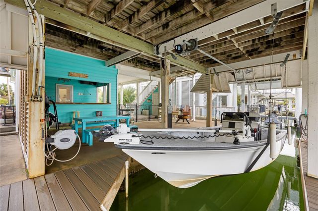 1114 Tiki Drive, Tiki Island, TX 77554