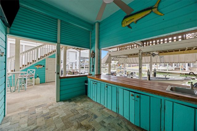 1114 Tiki Drive, Tiki Island, TX 77554