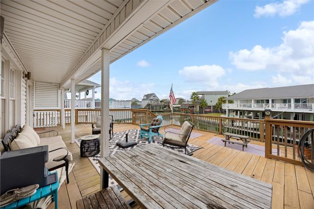 1114 Tiki Drive, Tiki Island, TX 77554