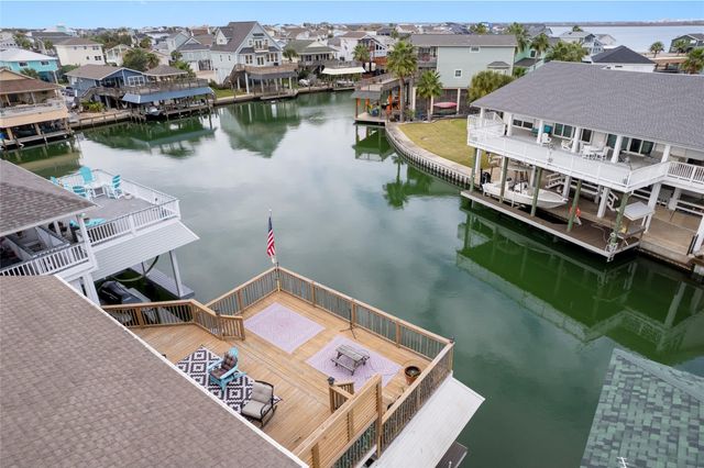 1114 Tiki Drive, Tiki Island, TX 77554