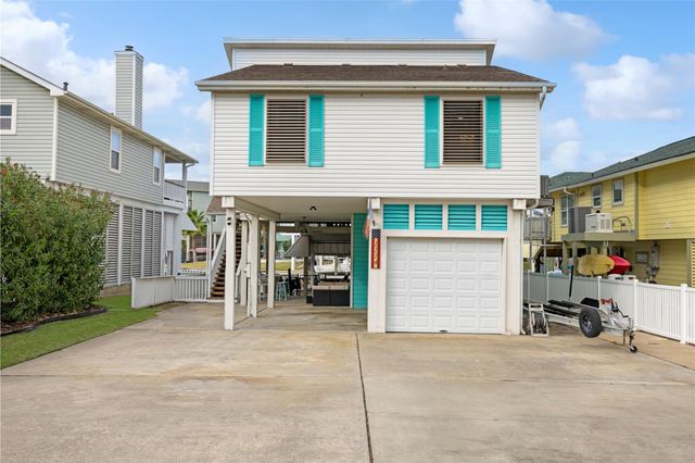 1114 Tiki Drive, Tiki Island, TX 77554