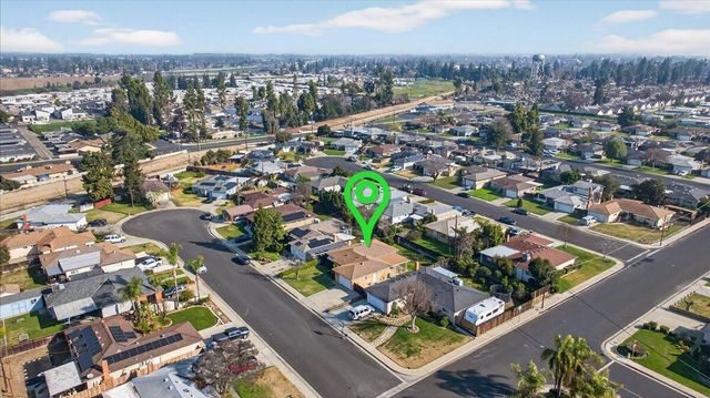 1335 Cindy Avenue, Clovis, CA 93612
