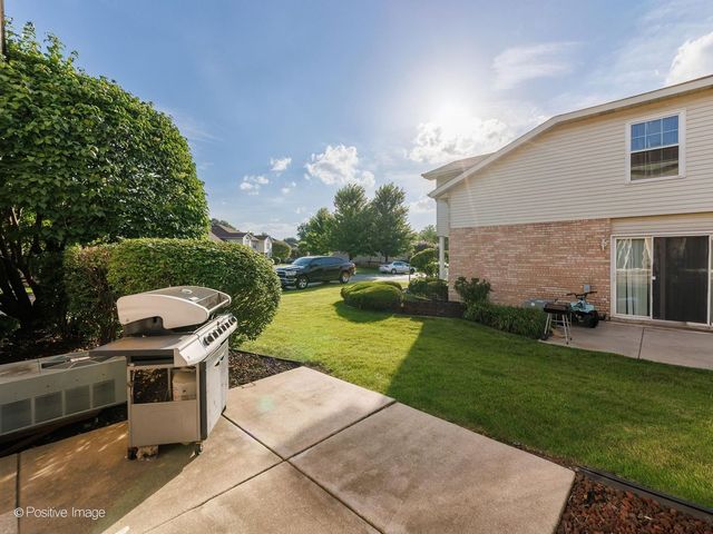 7420 Maple Drive, Justice, IL 60458