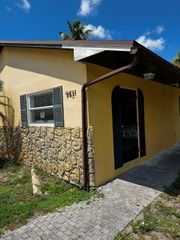 9431 Sun Ct 1, West Palm Beach, FL 33403