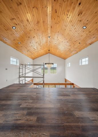 123 Cattlemans Dr, Sparta, TN 38583