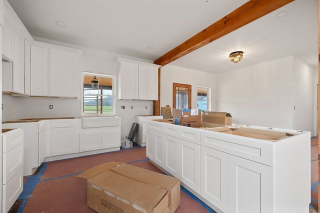 123 Cattlemans Dr, Sparta, TN 38583