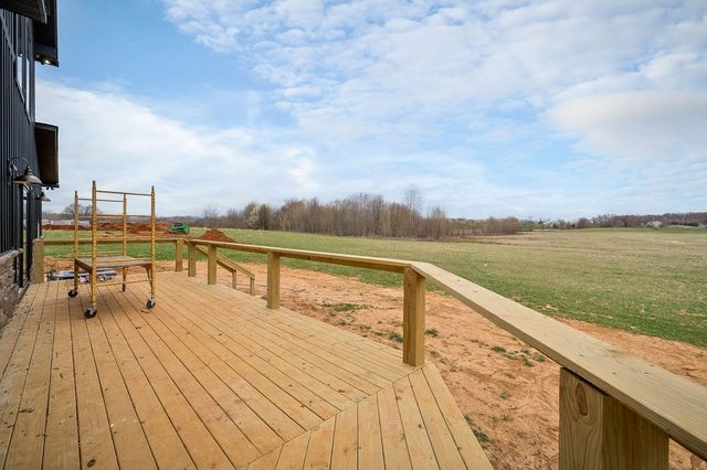 123 Cattlemans Dr, Sparta, TN 38583