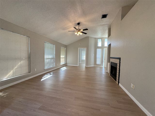 6511 Devine Drive, Arlington, TX 76001