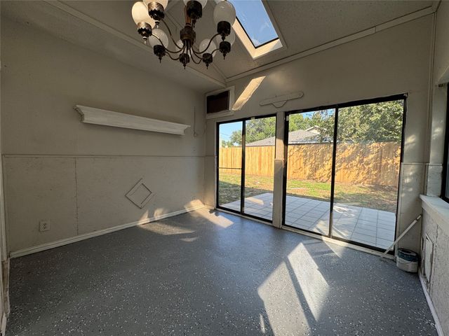 6511 Devine Drive, Arlington, TX 76001