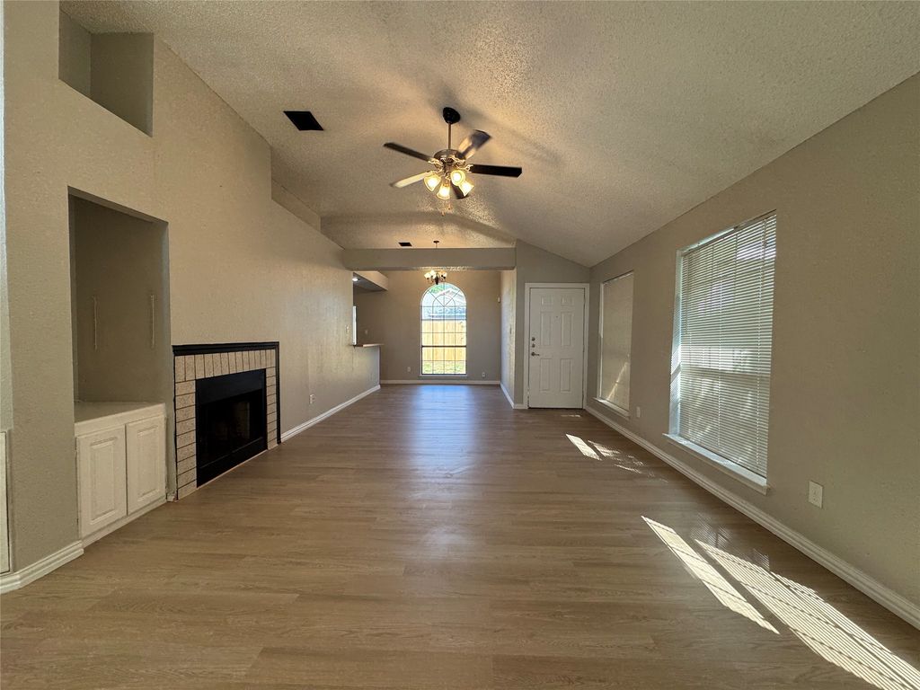 6511 Devine Drive, Arlington, TX 76001 — photo 4