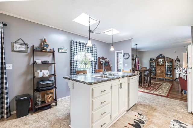1542 GLENHAVEN Lane, Erie, PA 16509