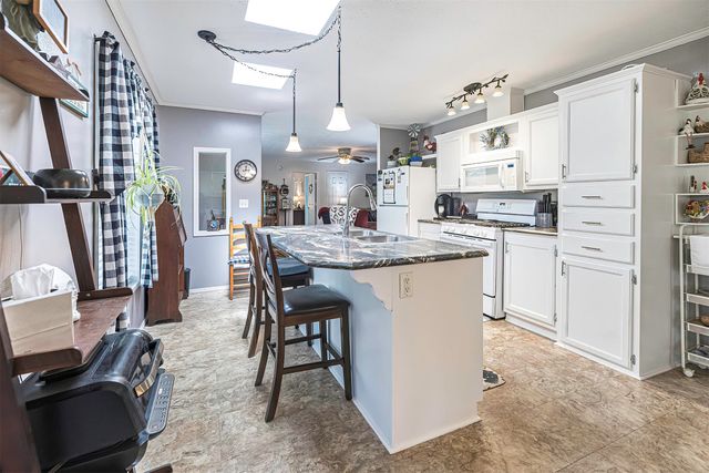 1542 GLENHAVEN Lane, Erie, PA 16509