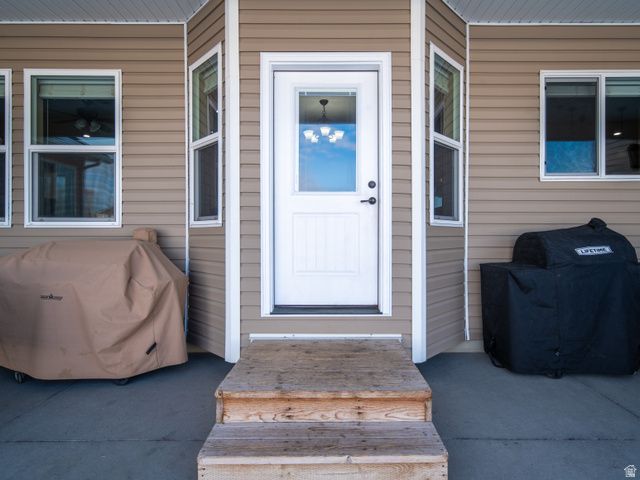 3736 W HAMMON LN, Syracuse, UT 84075