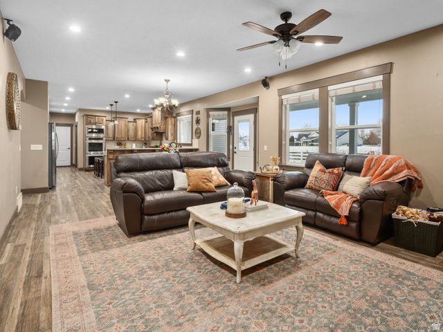 3736 W HAMMON LN, Syracuse, UT 84075