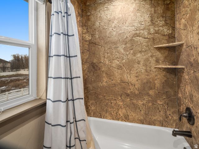 3736 W HAMMON LN, Syracuse, UT 84075