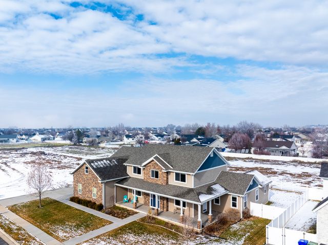 3736 W HAMMON LN, Syracuse, UT 84075