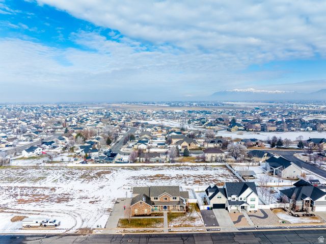 3736 W HAMMON LN, Syracuse, UT 84075