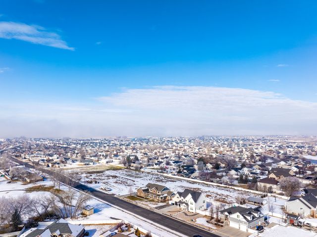 3736 W HAMMON LN, Syracuse, UT 84075