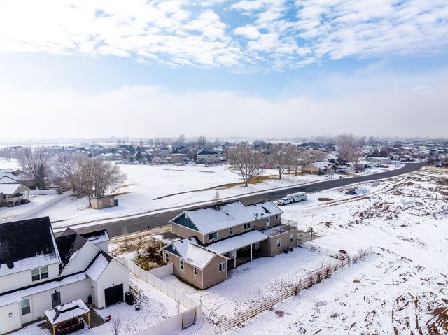 3736 W HAMMON LN, Syracuse, UT 84075