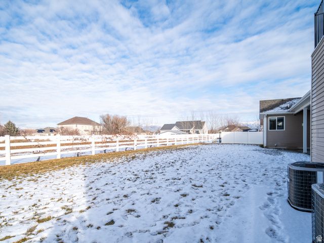 3736 W HAMMON LN, Syracuse, UT 84075