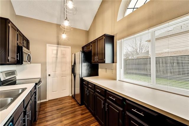 1203 Lone Wolf Trail, Carrollton, TX 75007