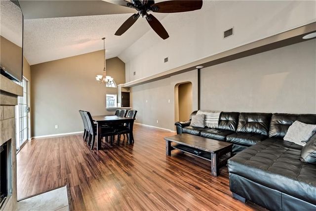 1203 Lone Wolf Trail, Carrollton, TX 75007