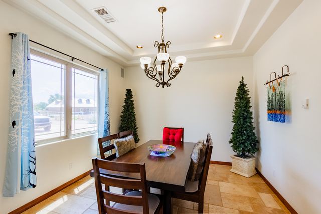 930 Titus Loop, Bosque Farms, NM 87068