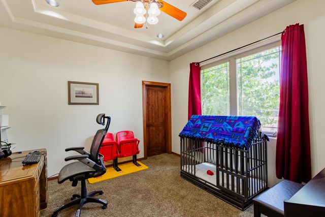 930 Titus Loop, Bosque Farms, NM 87068