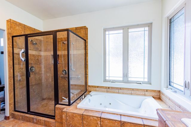 930 Titus Loop, Bosque Farms, NM 87068