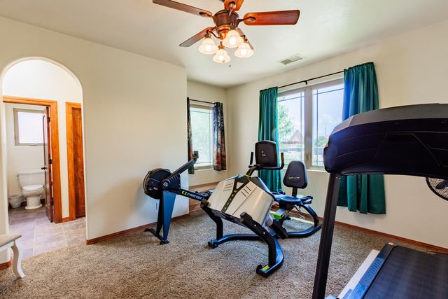 930 Titus Loop, Bosque Farms, NM 87068