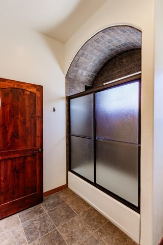 930 Titus Loop, Bosque Farms, NM 87068