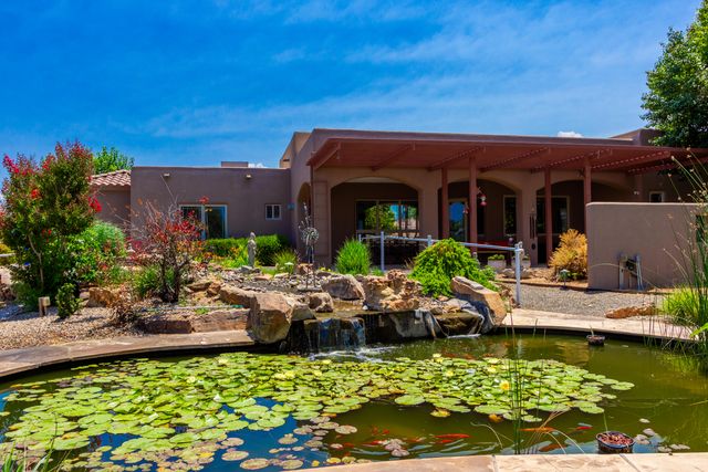 930 Titus Loop, Bosque Farms, NM 87068